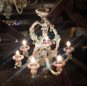 HARMONISCHER MURANO-LÜSTER „CA’ REZZONICO“ MIT SECHS LEUCHTEN (NEU)